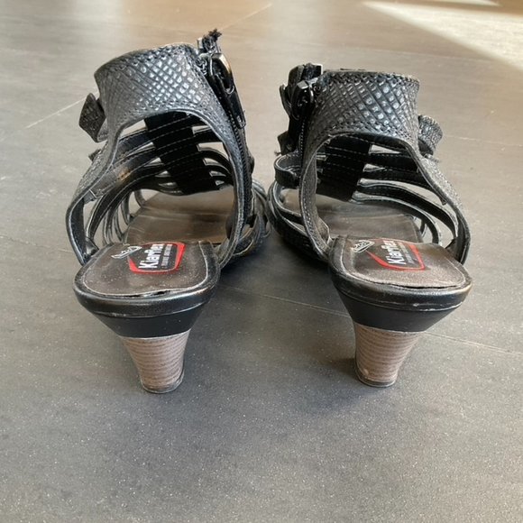 Strappy sandals - Picture 4 of 6